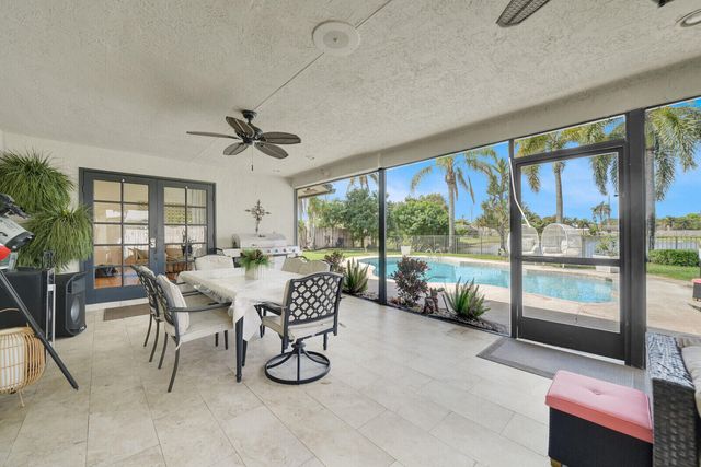 5154 Woodstone Circle E, Greenacres, FL 33463