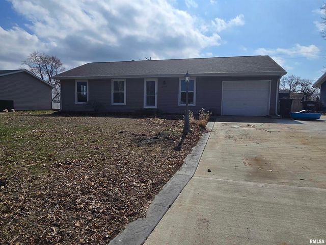 5518 E CAPTAIN Road, Chillicothe, IL 61523