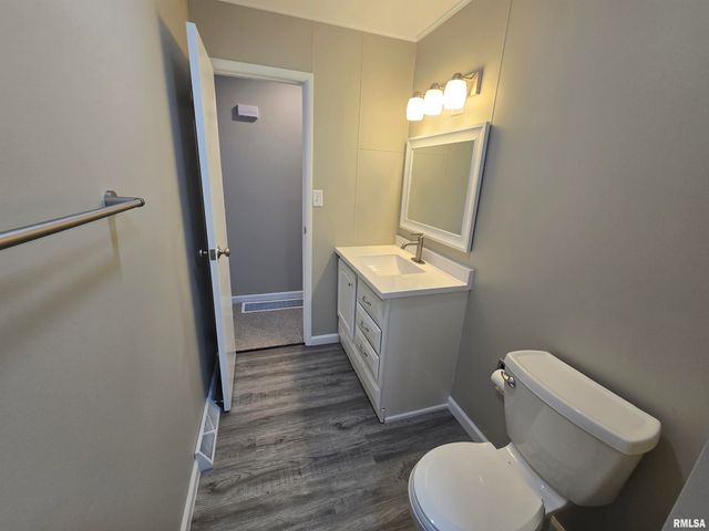 5518 E CAPTAIN Road, Chillicothe, IL 61523