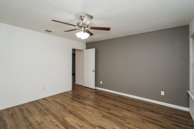 7340 Parkside Place Drive, North Richland Hills, TX 76180