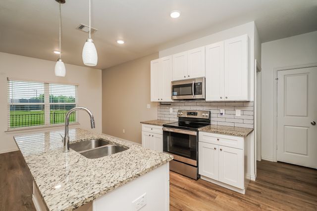 7340 Parkside Place Drive, North Richland Hills, TX 76180
