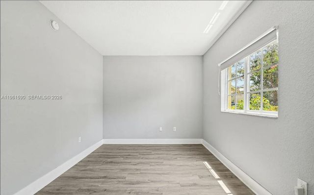 380 NW 20th St 8, Miami, FL 33127