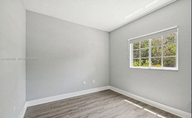 380 NW 20th St 8, Miami, FL 33127