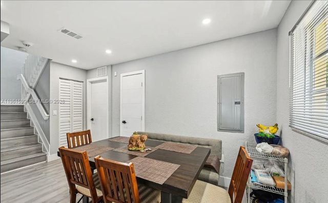 380 NW 20th St 8, Miami, FL 33127