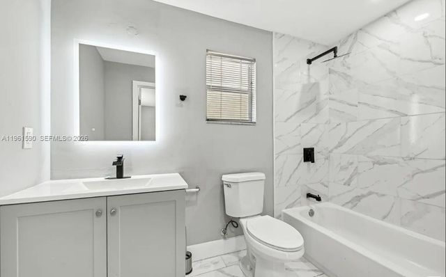 380 NW 20th St 8, Miami, FL 33127