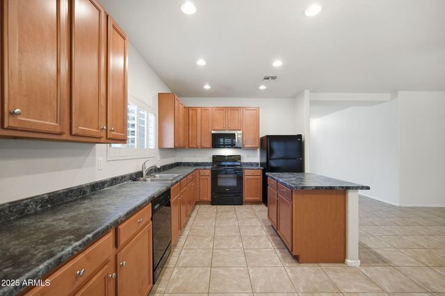 1210 E BETH Drive, Phoenix, AZ 85042