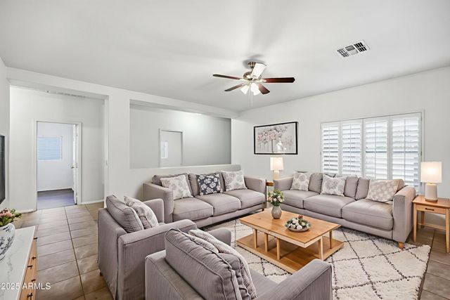 1210 E BETH Drive, Phoenix, AZ 85042