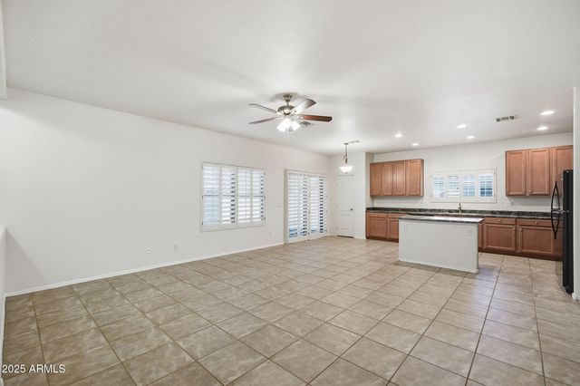 1210 E BETH Drive, Phoenix, AZ 85042