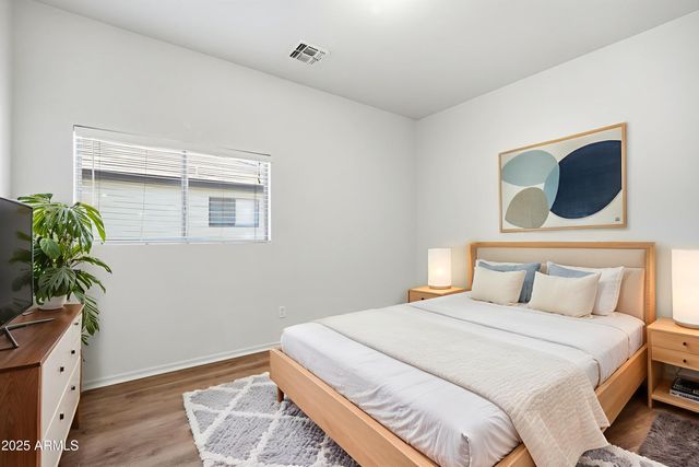 1210 E BETH Drive, Phoenix, AZ 85042