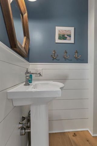 153 N Main Street, Wolfeboro, NH 03894