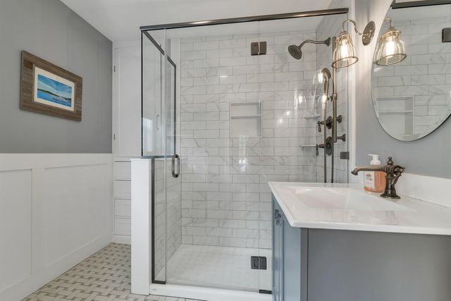 153 N Main Street, Wolfeboro, NH 03894