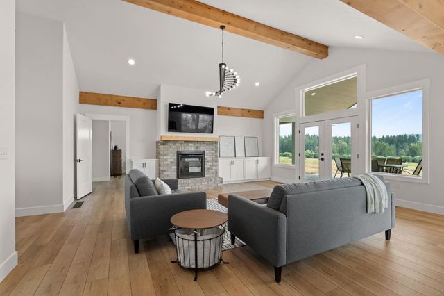 21807 N Creekside Ln, Colbert, WA 99005