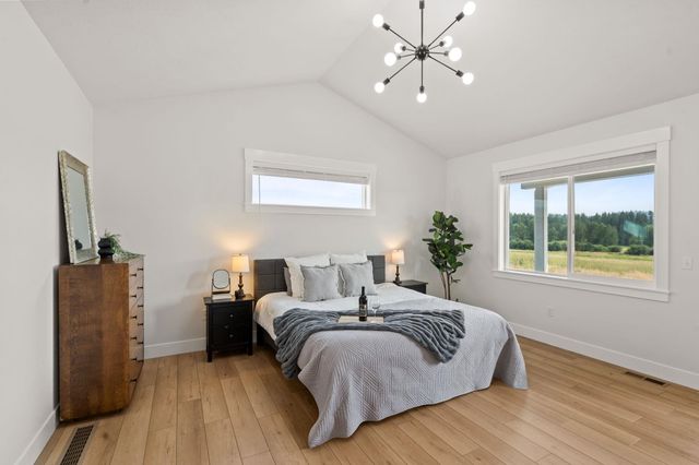 21807 N Creekside Ln, Colbert, WA 99005