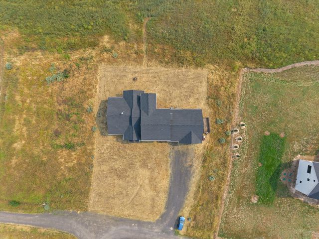 21807 N Creekside Ln, Colbert, WA 99005