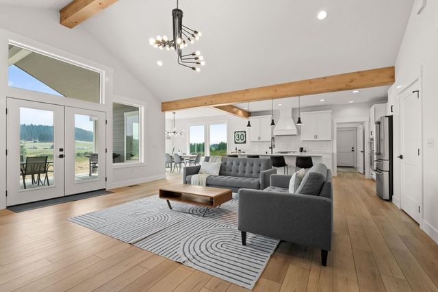 21807 N Creekside Ln, Colbert, WA 99005