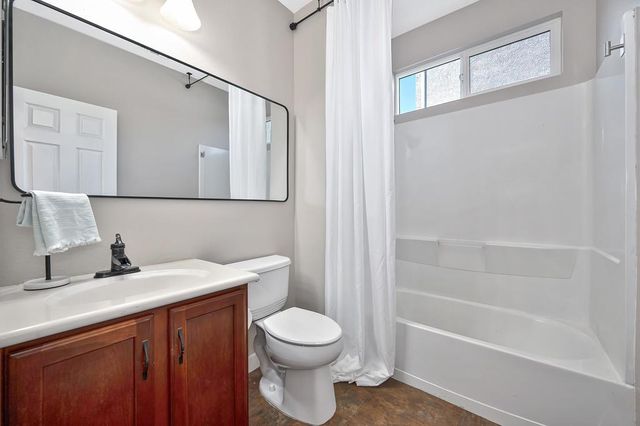 2104 Stansfield Dr, Roseville, CA 95747