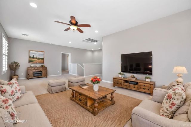 2104 Stansfield Dr, Roseville, CA 95747