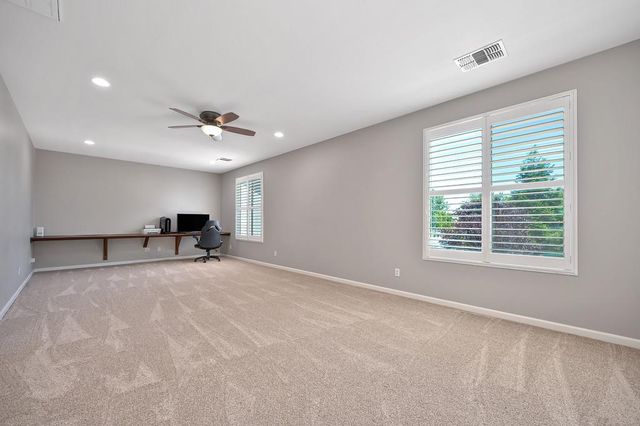 2104 Stansfield Dr, Roseville, CA 95747