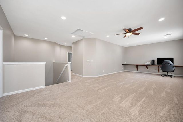 2104 Stansfield Dr, Roseville, CA 95747