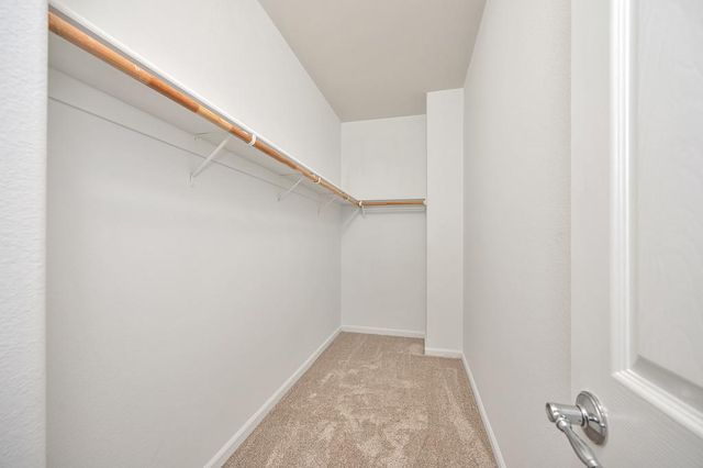 2104 Stansfield Dr, Roseville, CA 95747