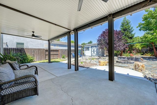 2104 Stansfield Dr, Roseville, CA 95747
