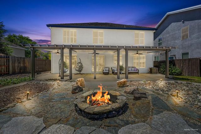 2104 Stansfield Dr, Roseville, CA 95747
