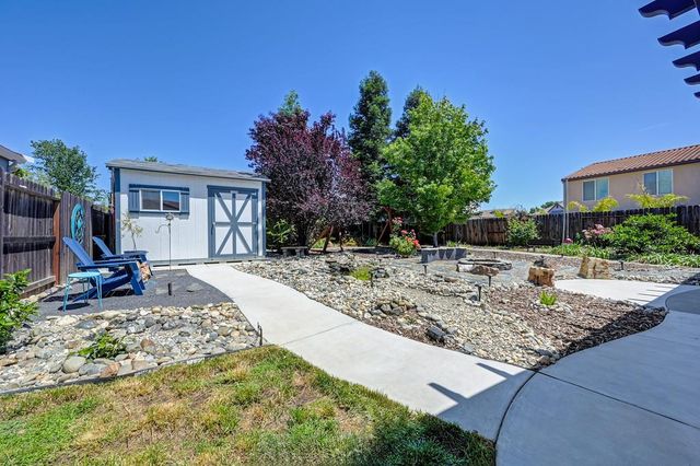 2104 Stansfield Dr, Roseville, CA 95747