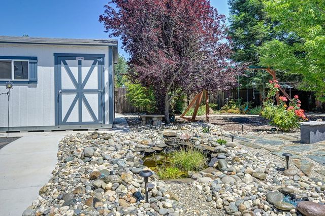 2104 Stansfield Dr, Roseville, CA 95747
