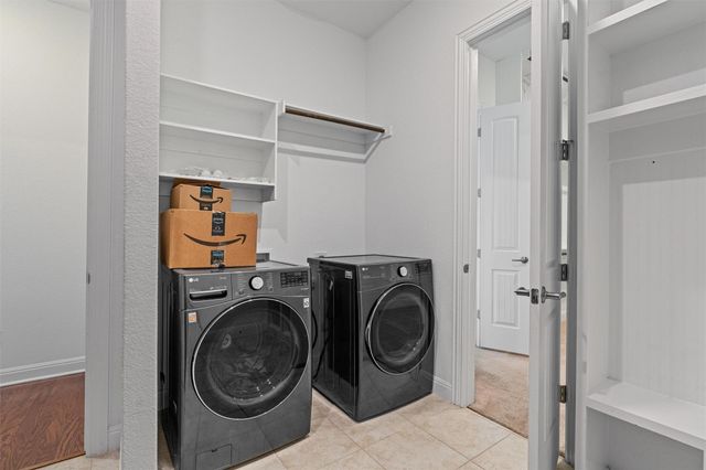 2328 Lucky LN, Leander, TX 78641