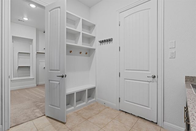 2328 Lucky LN, Leander, TX 78641