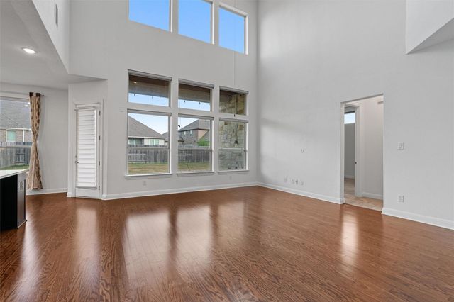 2328 Lucky LN, Leander, TX 78641