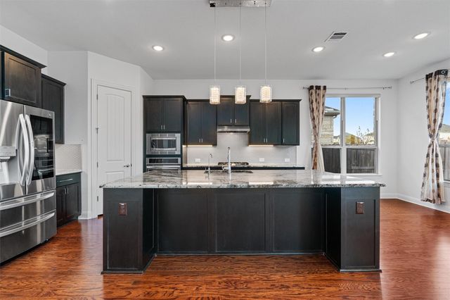 2328 Lucky LN, Leander, TX 78641