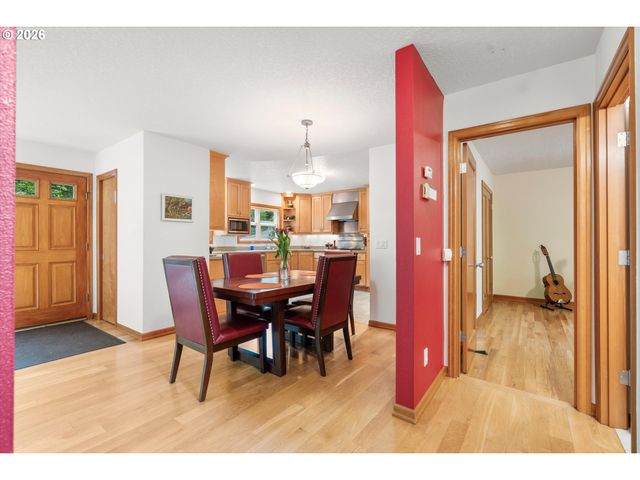 3715 Sw MARQUAM HILL Rd, Portland, OR 97239