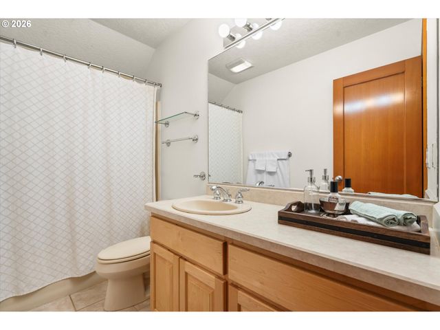 3715 Sw MARQUAM HILL Rd, Portland, OR 97239