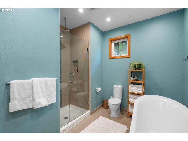 3715 Sw MARQUAM HILL Rd, Portland, OR 97239