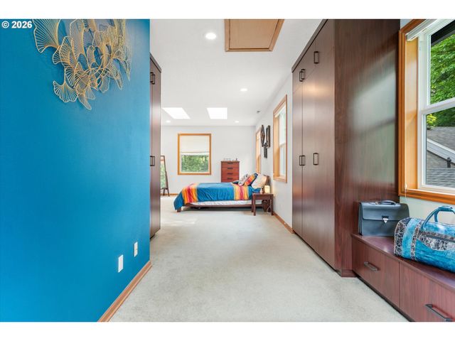 3715 Sw MARQUAM HILL Rd, Portland, OR 97239