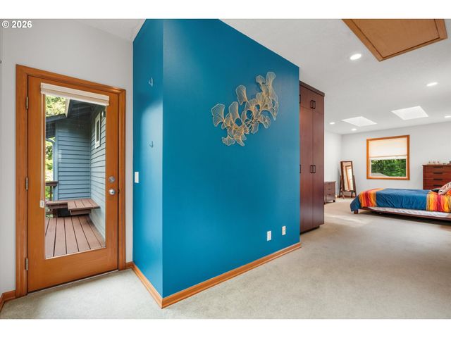3715 Sw MARQUAM HILL Rd, Portland, OR 97239