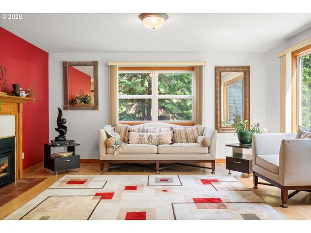 3715 Sw MARQUAM HILL Rd, Portland, OR 97239