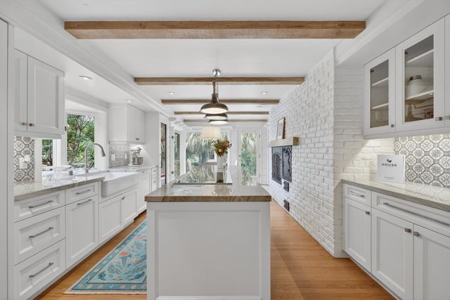 3631 Winding Creek Rd, Sacramento, CA 95864