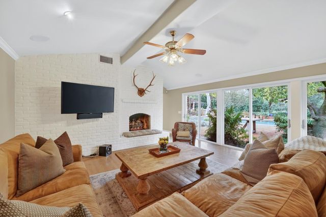 3631 Winding Creek Rd, Sacramento, CA 95864