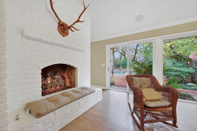 3631 Winding Creek Rd, Sacramento, CA 95864