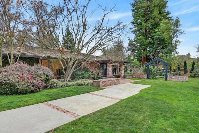 3631 Winding Creek Rd, Sacramento, CA 95864