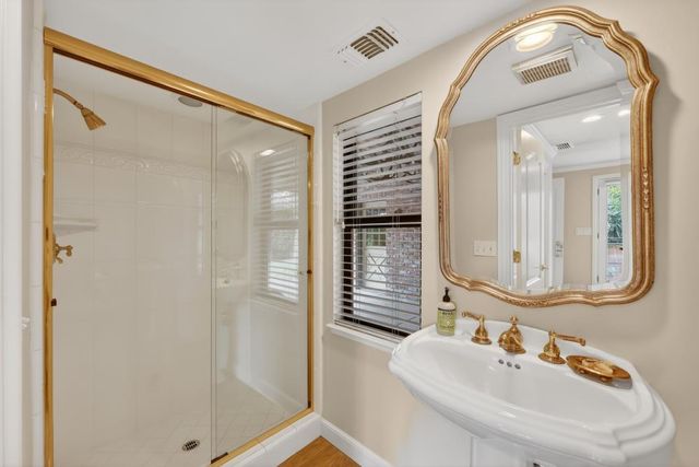 3631 Winding Creek Rd, Sacramento, CA 95864