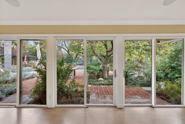 3631 Winding Creek Rd, Sacramento, CA 95864