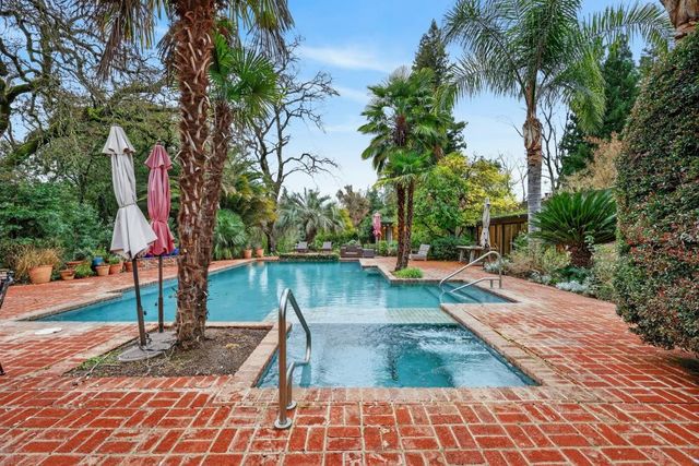 3631 Winding Creek Rd, Sacramento, CA 95864