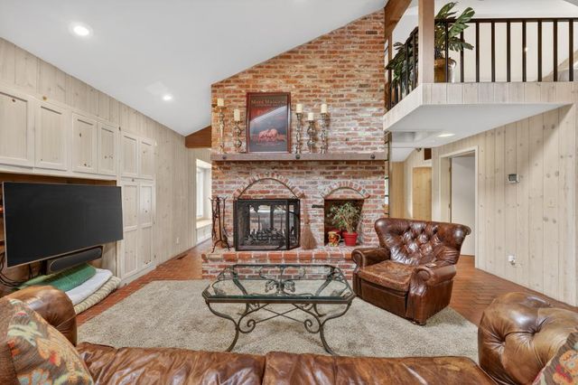 3631 Winding Creek Rd, Sacramento, CA 95864