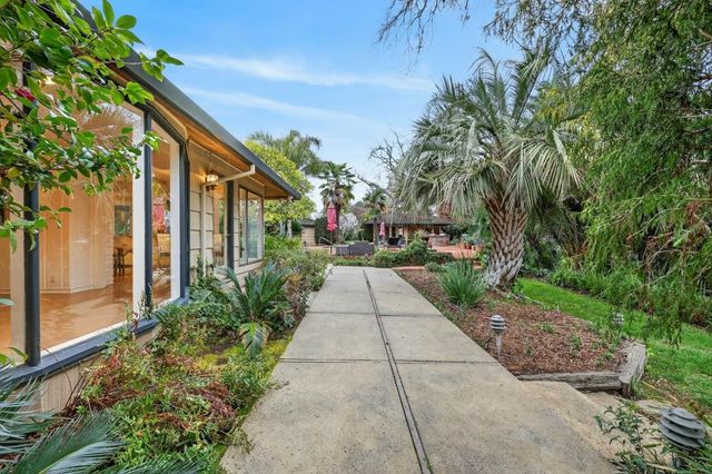 3631 Winding Creek Rd, Sacramento, CA 95864