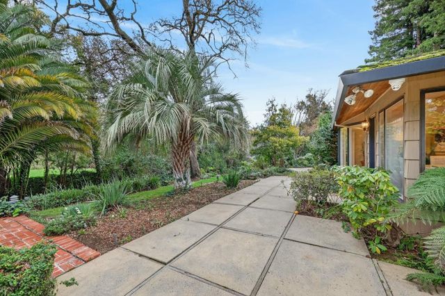 3631 Winding Creek Rd, Sacramento, CA 95864