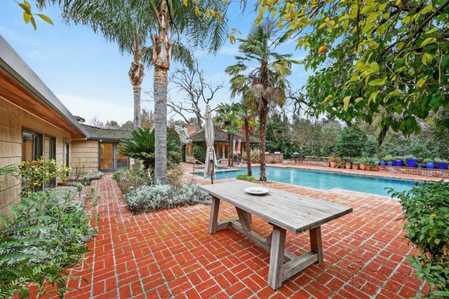 3631 Winding Creek Rd, Sacramento, CA 95864