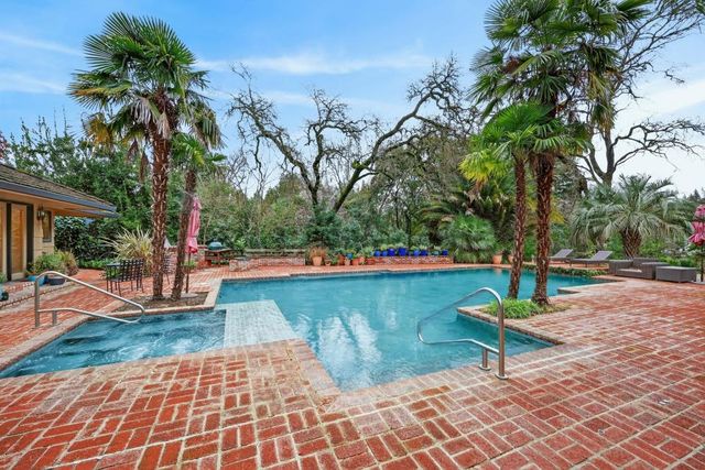 3631 Winding Creek Rd, Sacramento, CA 95864